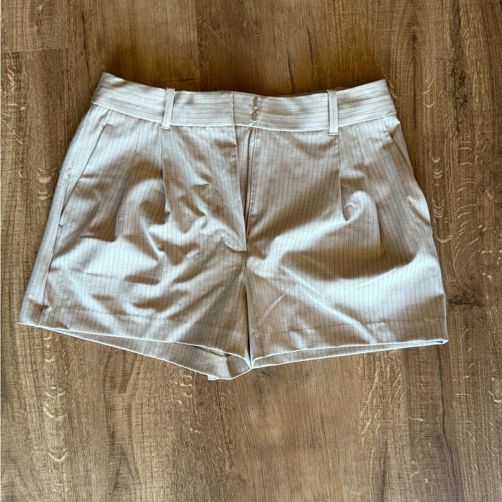 Aritzia Beige Pleated Shorts